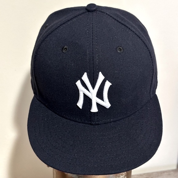 New Era Other - Men's New Era New York
Yankees Navy On-Field 59FIFTY
Fitted Cap